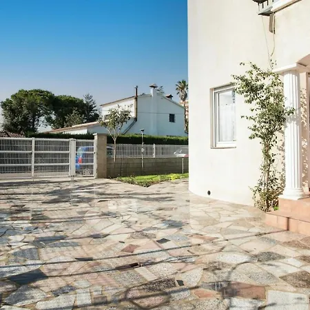 Villa Espaciosa Cerca De La Playa De Sant Pere Pescador